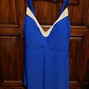 NWT Tankini Top Sz 22